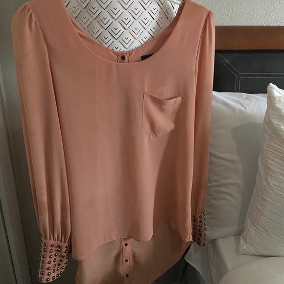 Women’s Blouse - Picture 2 of 3